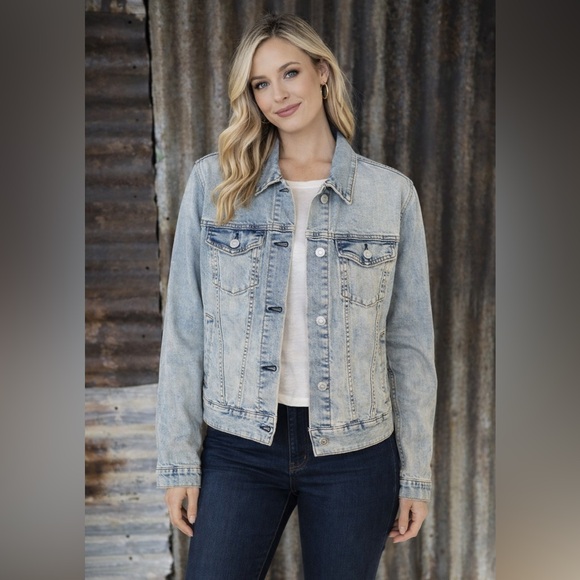 LuLaRoe Light Wash Denim Jacket size Large - Picture 2 of 6